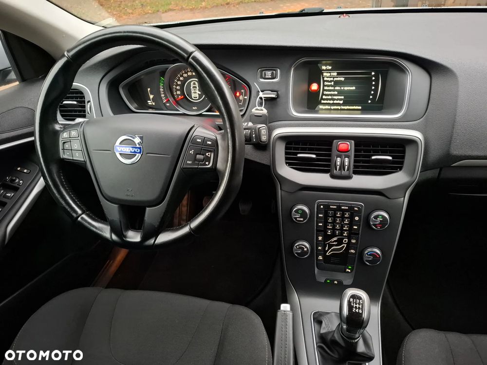 Volvo V40 D2 Kinetic - 17