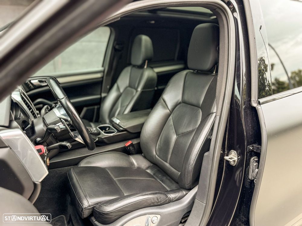 Porsche Cayenne - 5