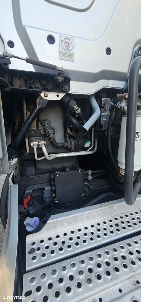 Mercedes-Benz Actros - 10
