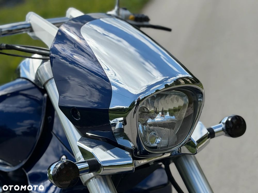 Suzuki Boulevard - 3