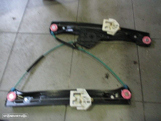 Elevador Sem Motor 13262410  725982410 BMW F20 2014 5P Fd BMW F30 2012 320D 163CV 4P CINZA FD - 1
