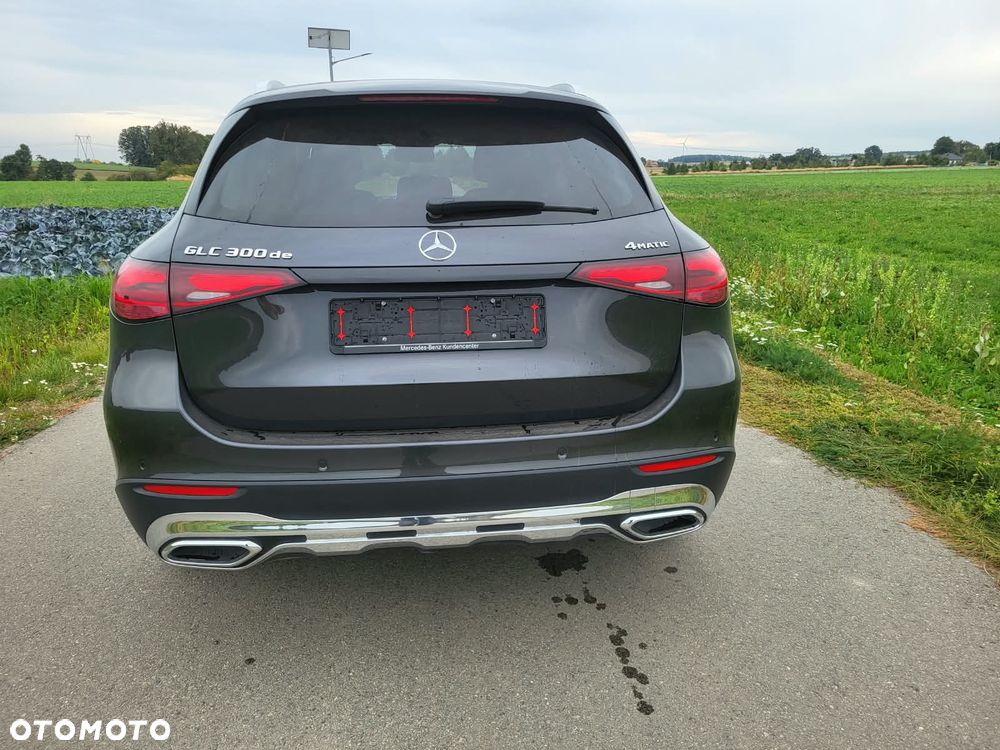 Mercedes-Benz GLC - 27