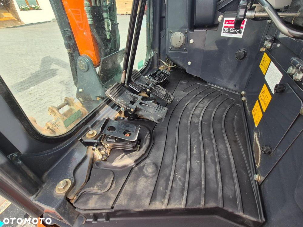 Hitachi ZX26U-6/2720kg/ Maszyna sprowadzona - 15