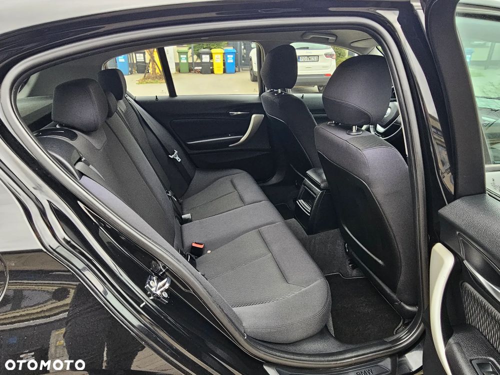 BMW Seria 1 116i - 12