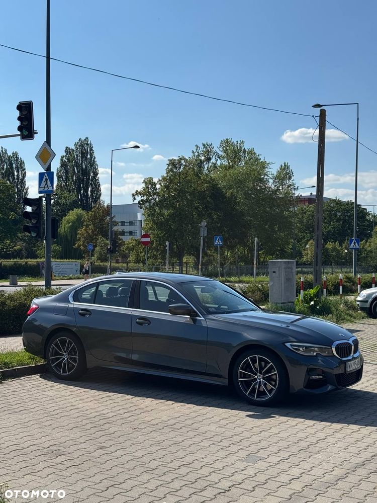BMW Seria 3 330i xDrive Luxury Line - 7