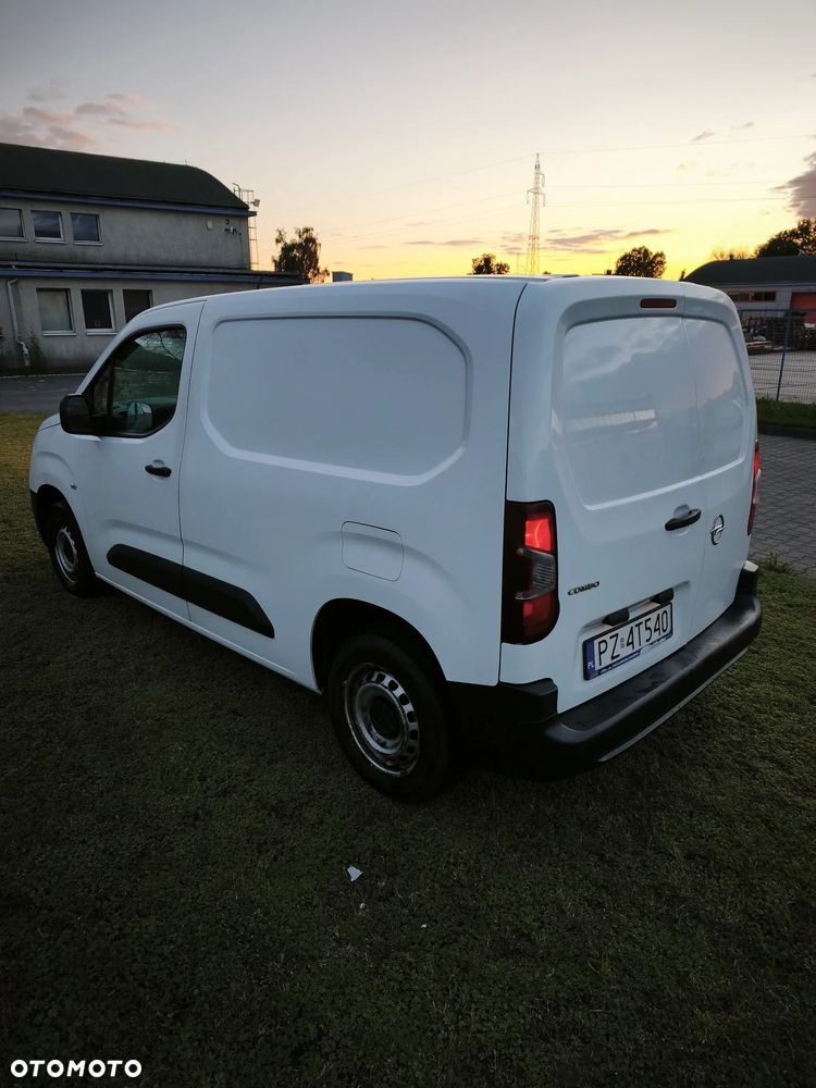 Opel COMBO - 8