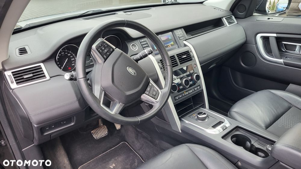 Land Rover Discovery Sport D150 R-Dynamic - 12
