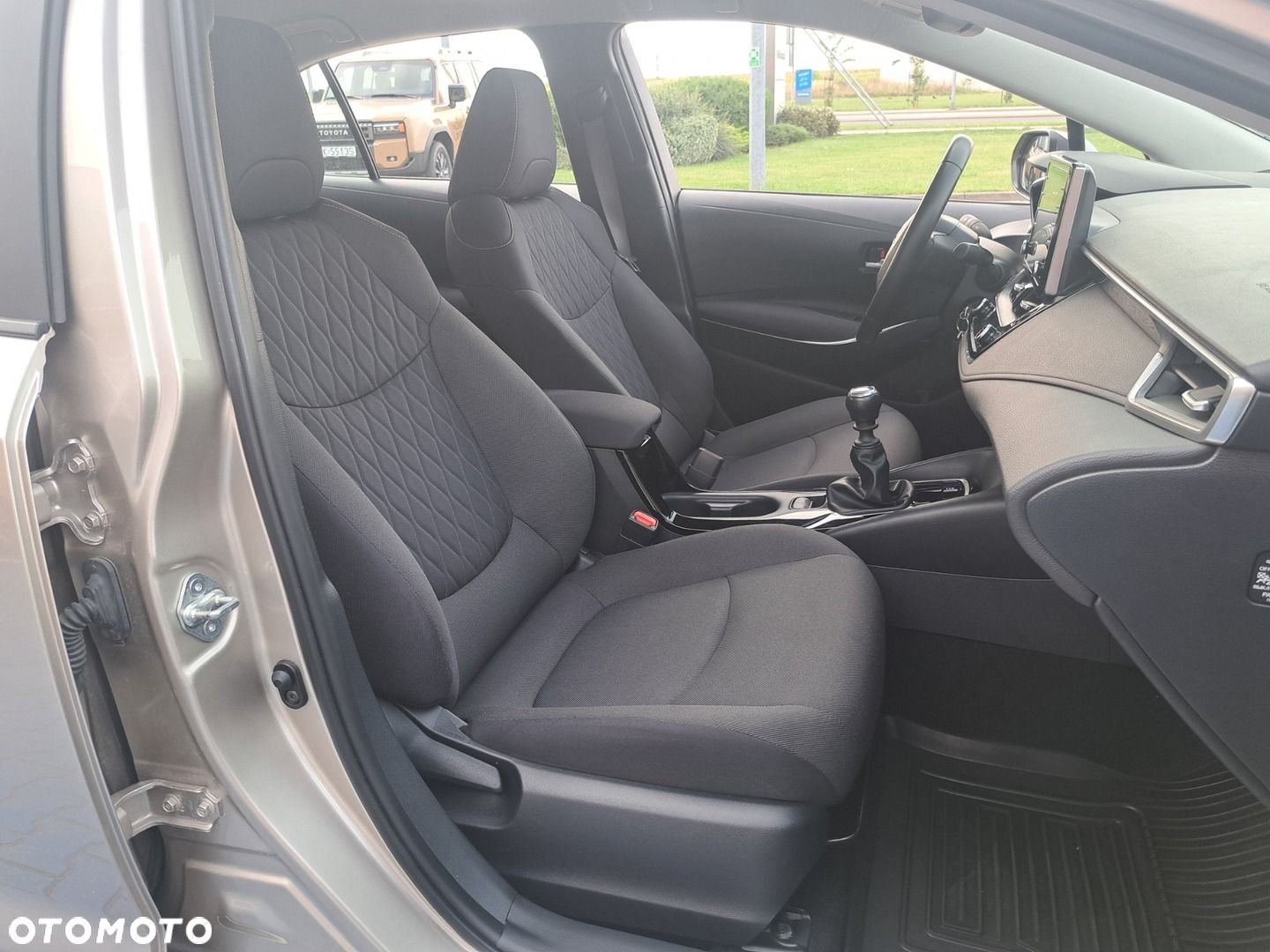 Toyota Corolla - 19