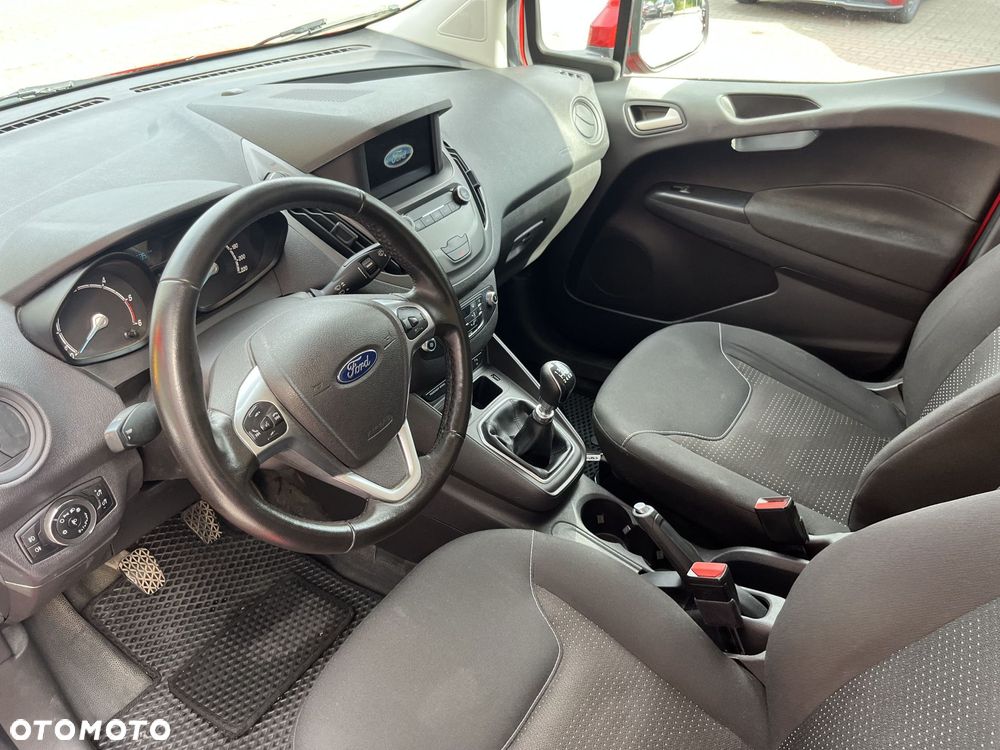 Ford Transit Courier - 9