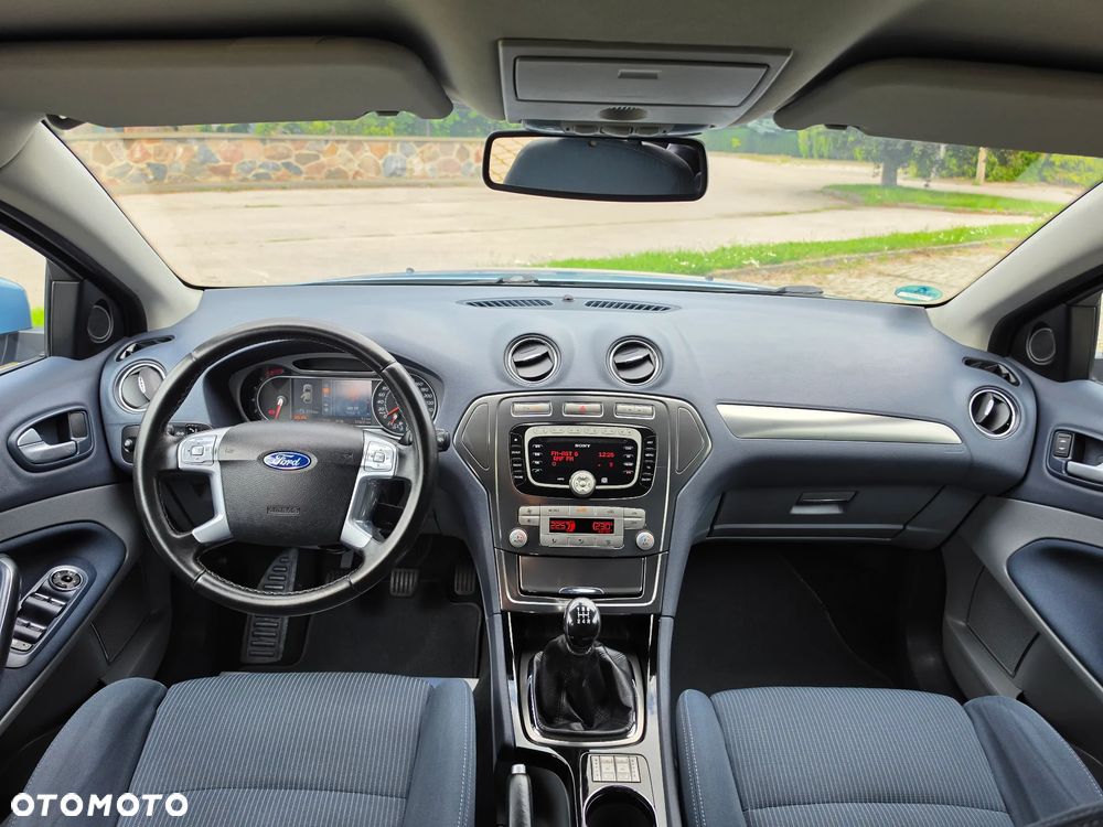 Ford Mondeo 2.0 Ghia Executive - 30