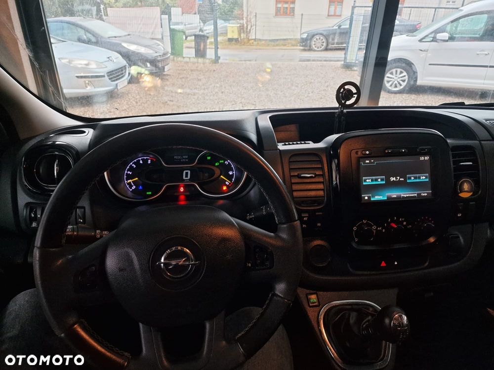 Opel Vivaro - 21