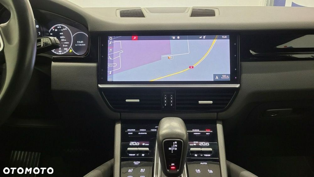 Porsche Cayenne - 17