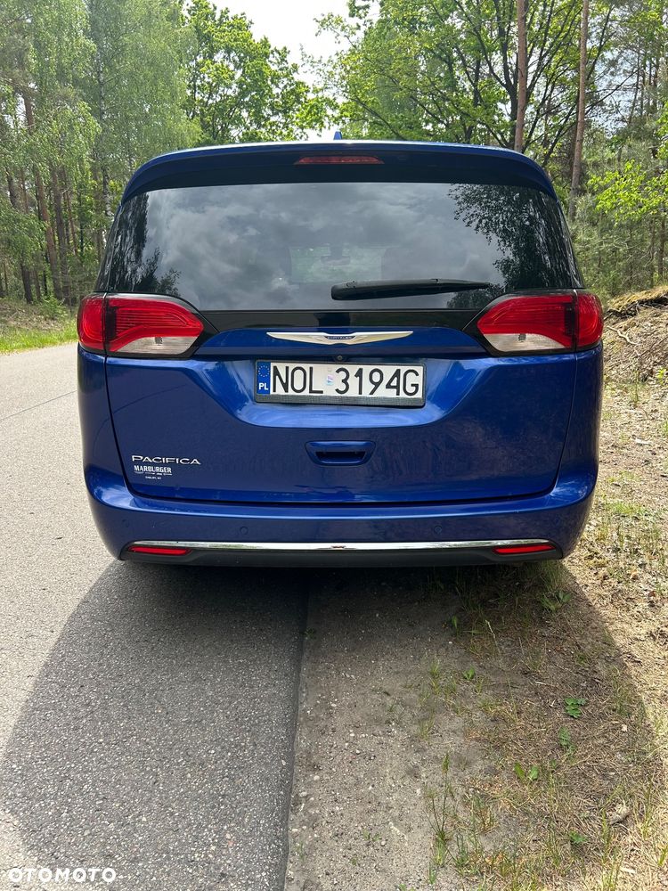 Chrysler Pacifica - 15