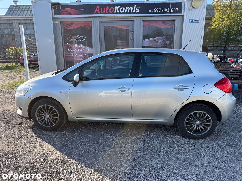 Toyota Auris 1.4 VVT-i Sol - 3