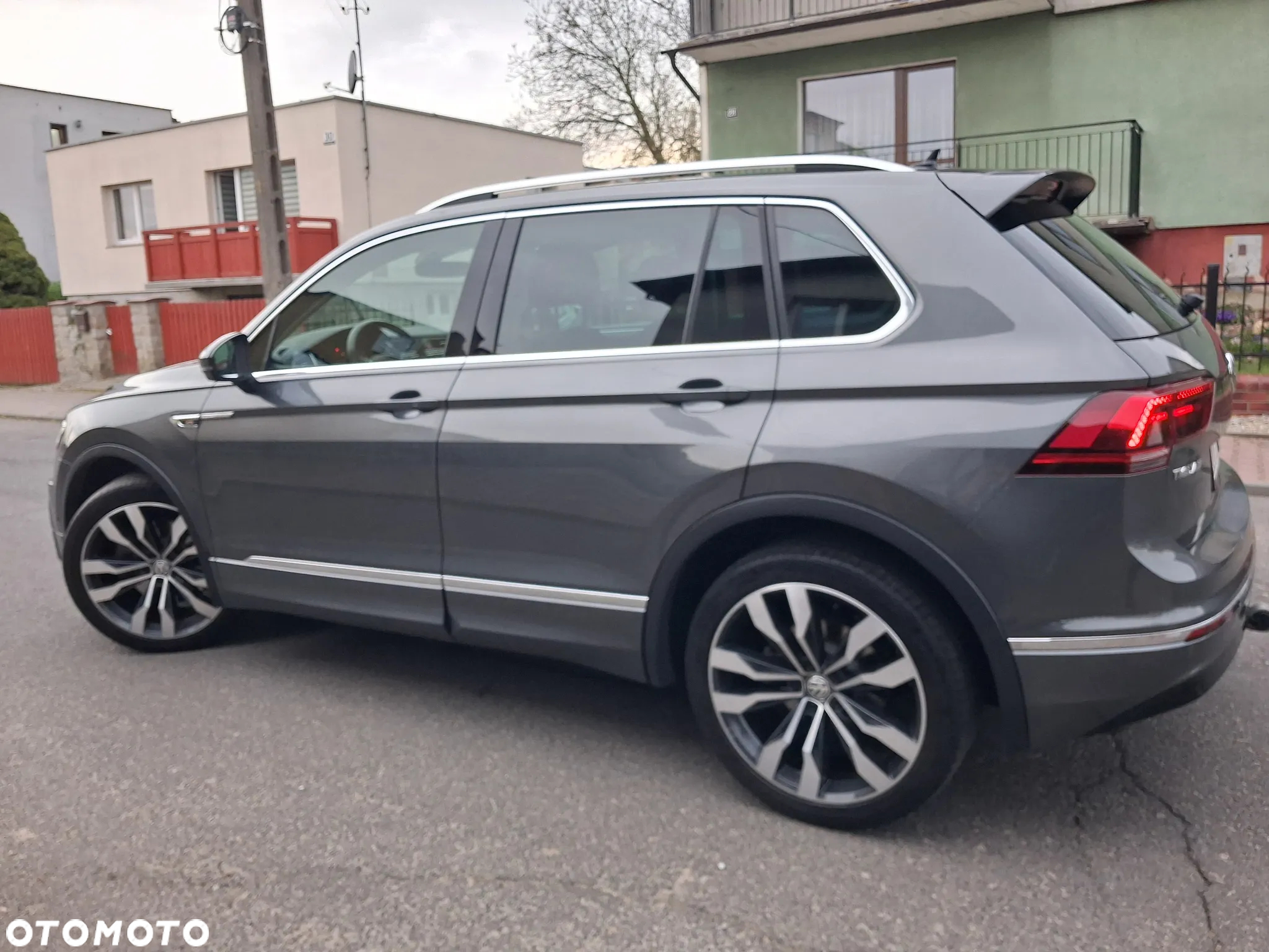 Volkswagen Tiguan - 9