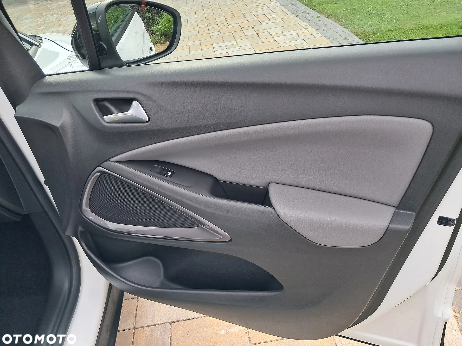 Opel Crossland X - 9