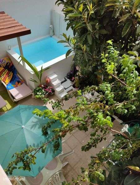 Moradia Triplex 2 Salas, Cozinha,1Despensa ,2Quartos,1 Suite,3WC - Grande imagem: 4/11