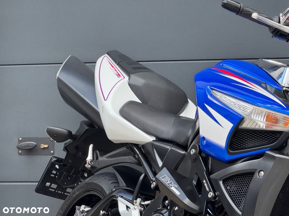 Suzuki GSX - 7