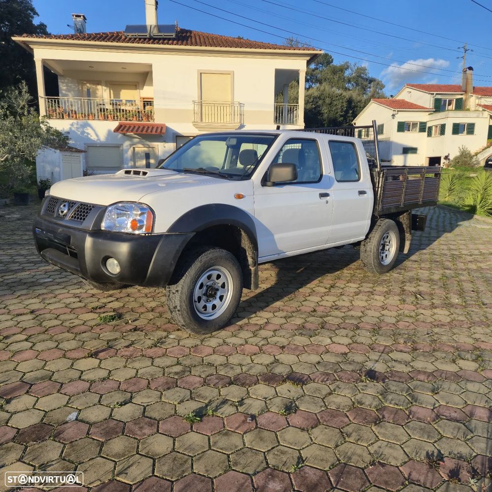 Nissan Pick Up 2.5 DDTi CD Comfort AC 4WD - 2