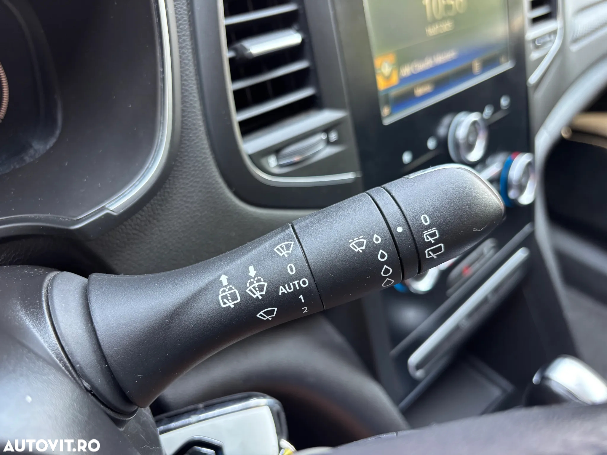 Renault Megane BLUE dCi 115 EDC BUSINESS EDITION - 19
