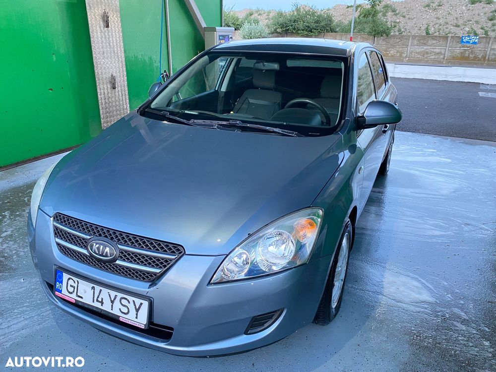 Kia Ceed - 1