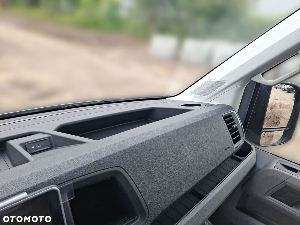 Volkswagen Crafter Furgon 4490 - 34