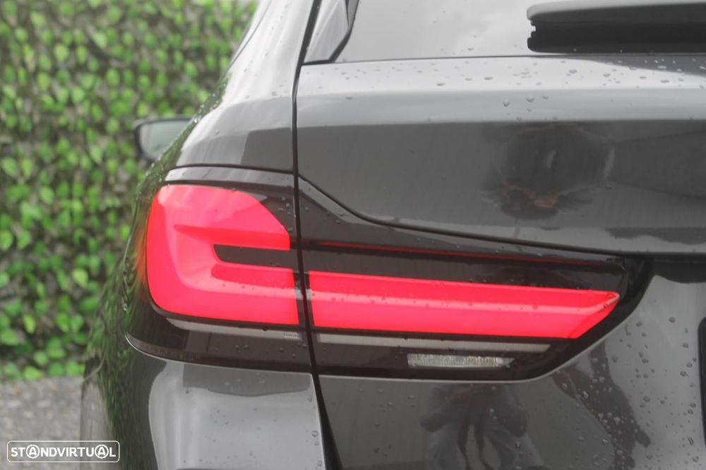BMW 530 e Pack Desportivo M - 54