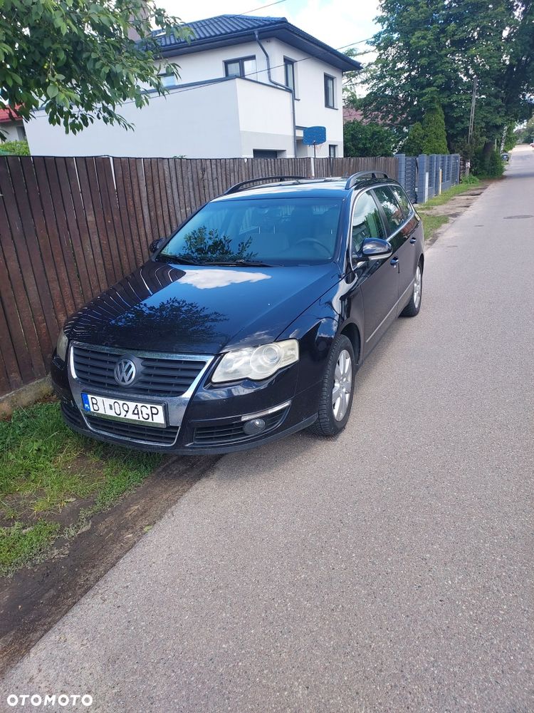 Volkswagen Passat - 1