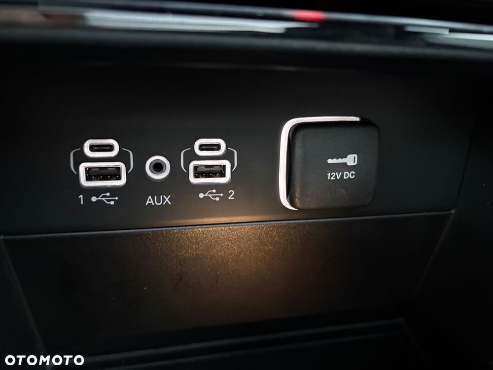 Jeep Grand Cherokee - 26