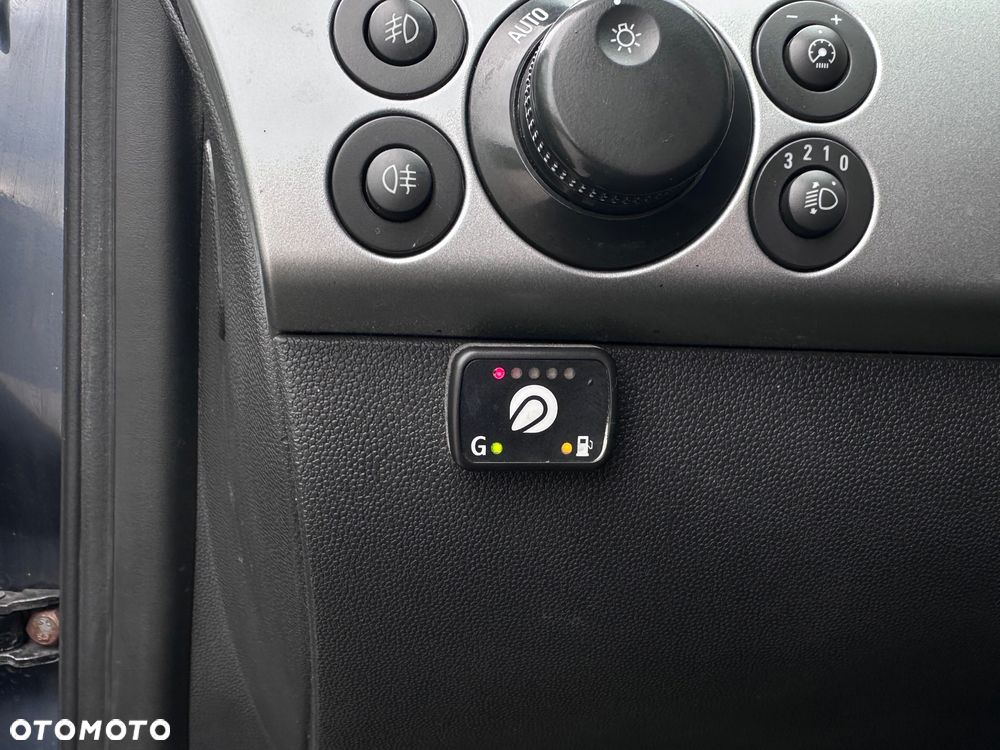 Opel Astra 1.6 Catch me - 15