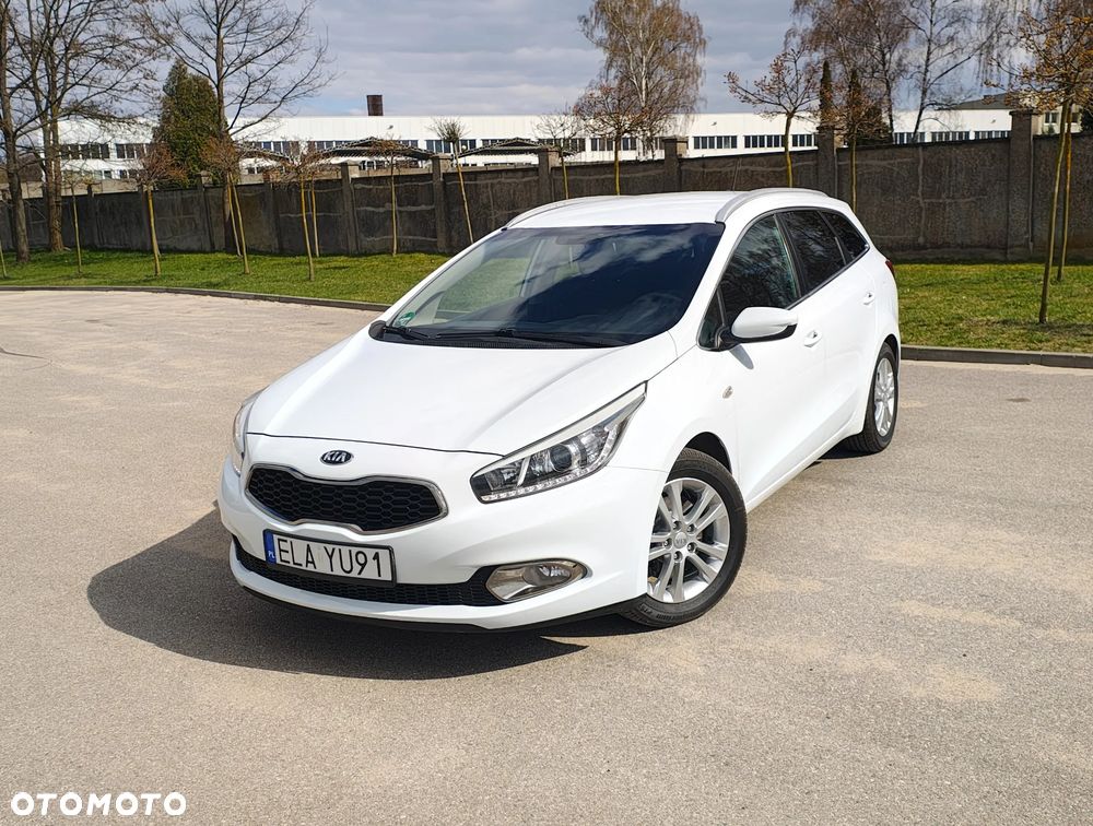 Kia Ceed 1.6 GDI Platinum Edition - 1
