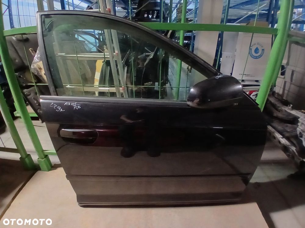 Audi A3 8P Drzwi Przód Przednie Prawe LZ9Y Kolor Czarny - 1