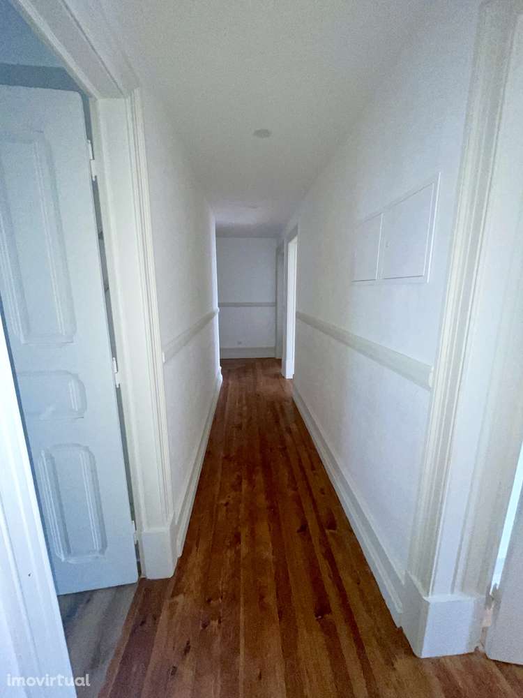 Espaçoso T5 Av. António Augusto de Aguiar –  Premium (A Novas) - Grande imagem: 2/11