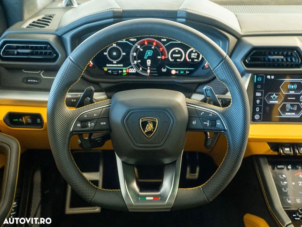 Lamborghini URUS - 15