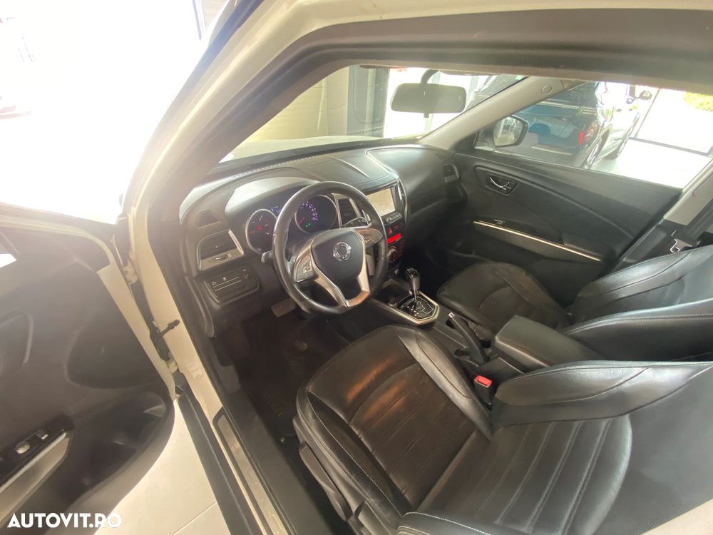 SsangYong Tivoli e-XDi 160 2WD Aut. Sapphire - 12