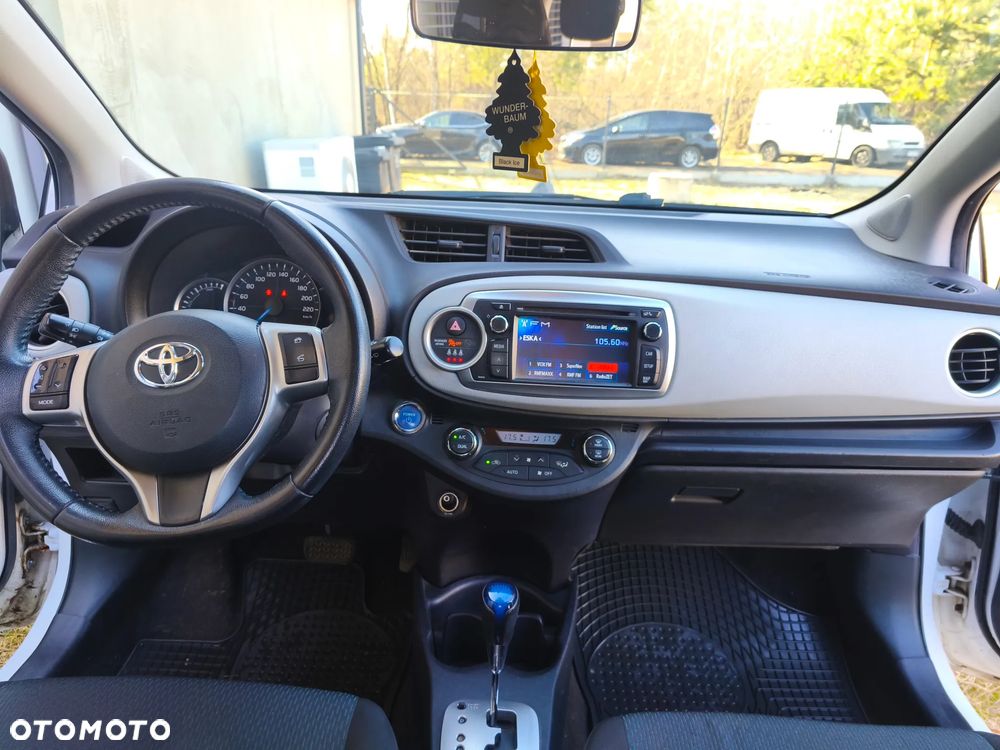 Toyota Yaris 1.5 VVT-i Comfort - 10