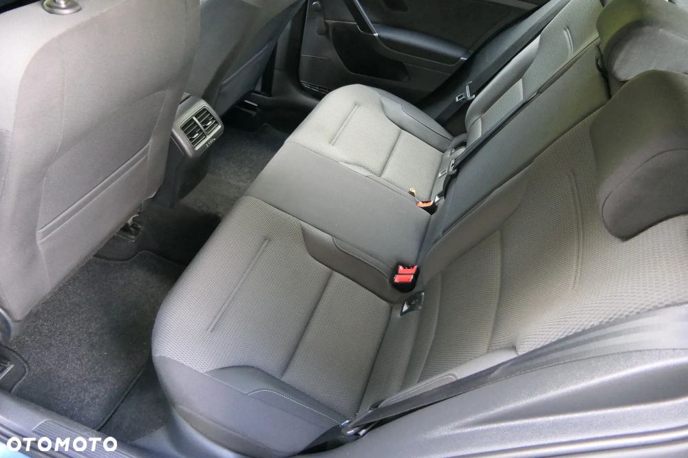 Volkswagen Golf 1.6 BlueTDI DSG Comfortline - 25