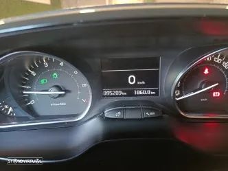 Peugeot 2008 - 25