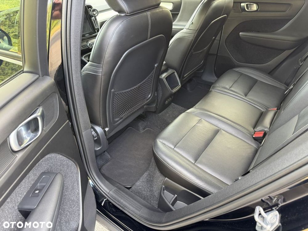 Volvo XC 40 D4 AWD Momentum - 16