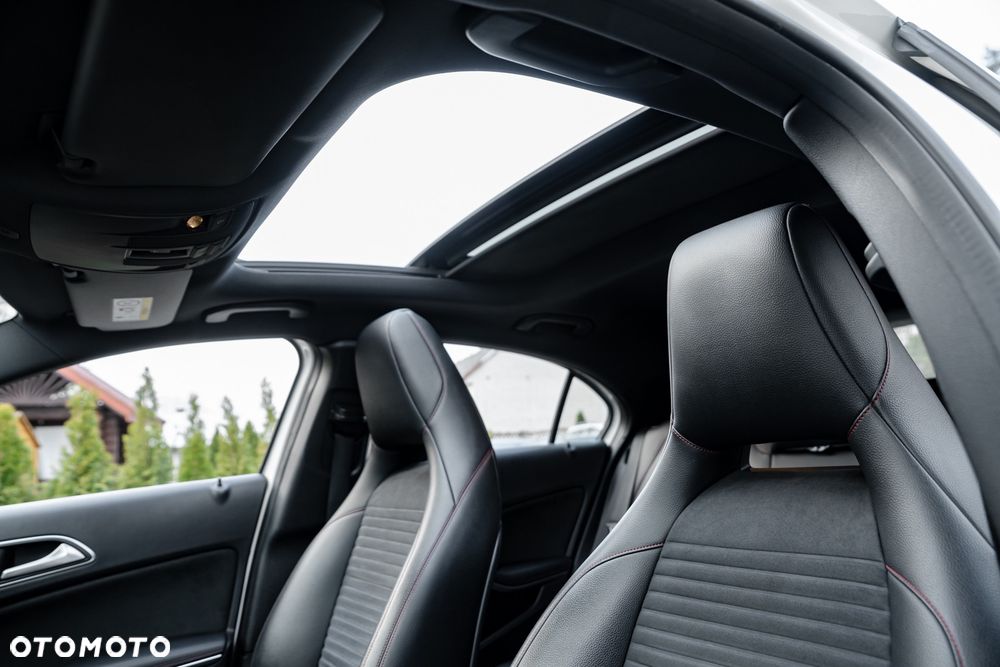 Mercedes-Benz Klasa A 250 4Matic 7G-DCT AMG Line - 27