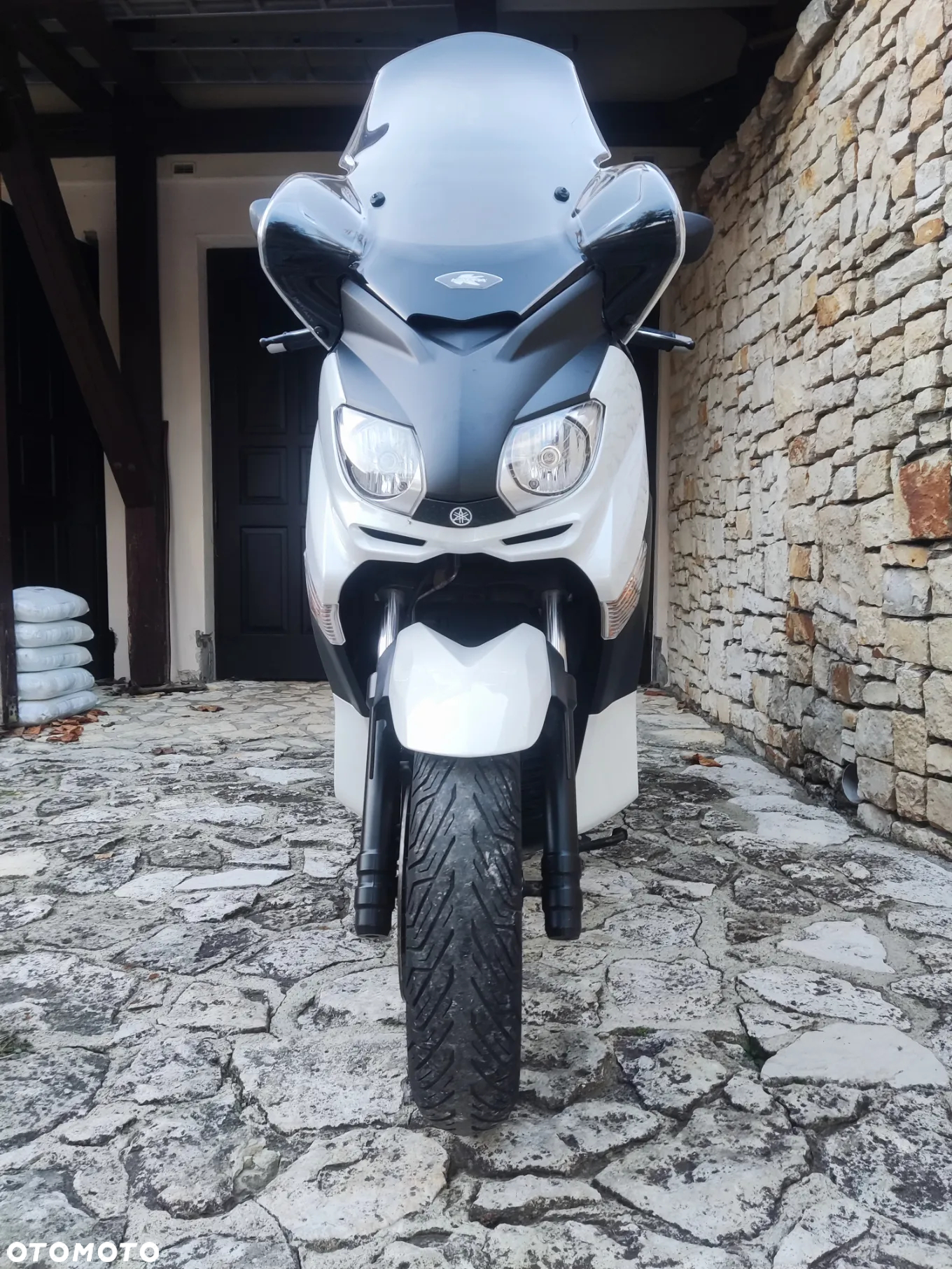 Yamaha X-max - 8