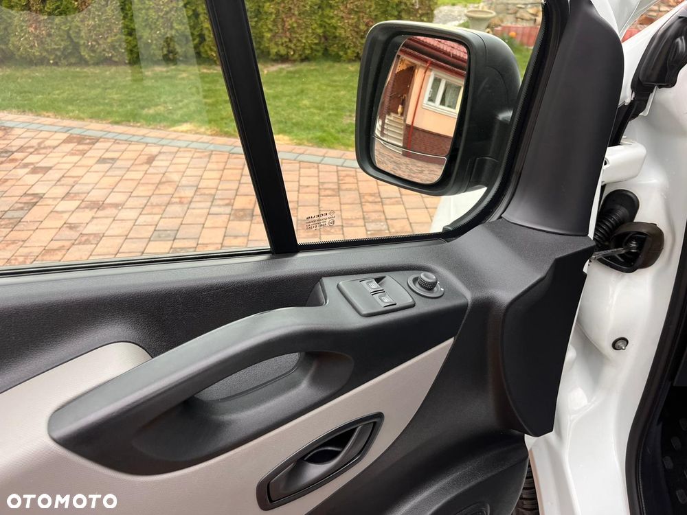 Renault Trafic - 18
