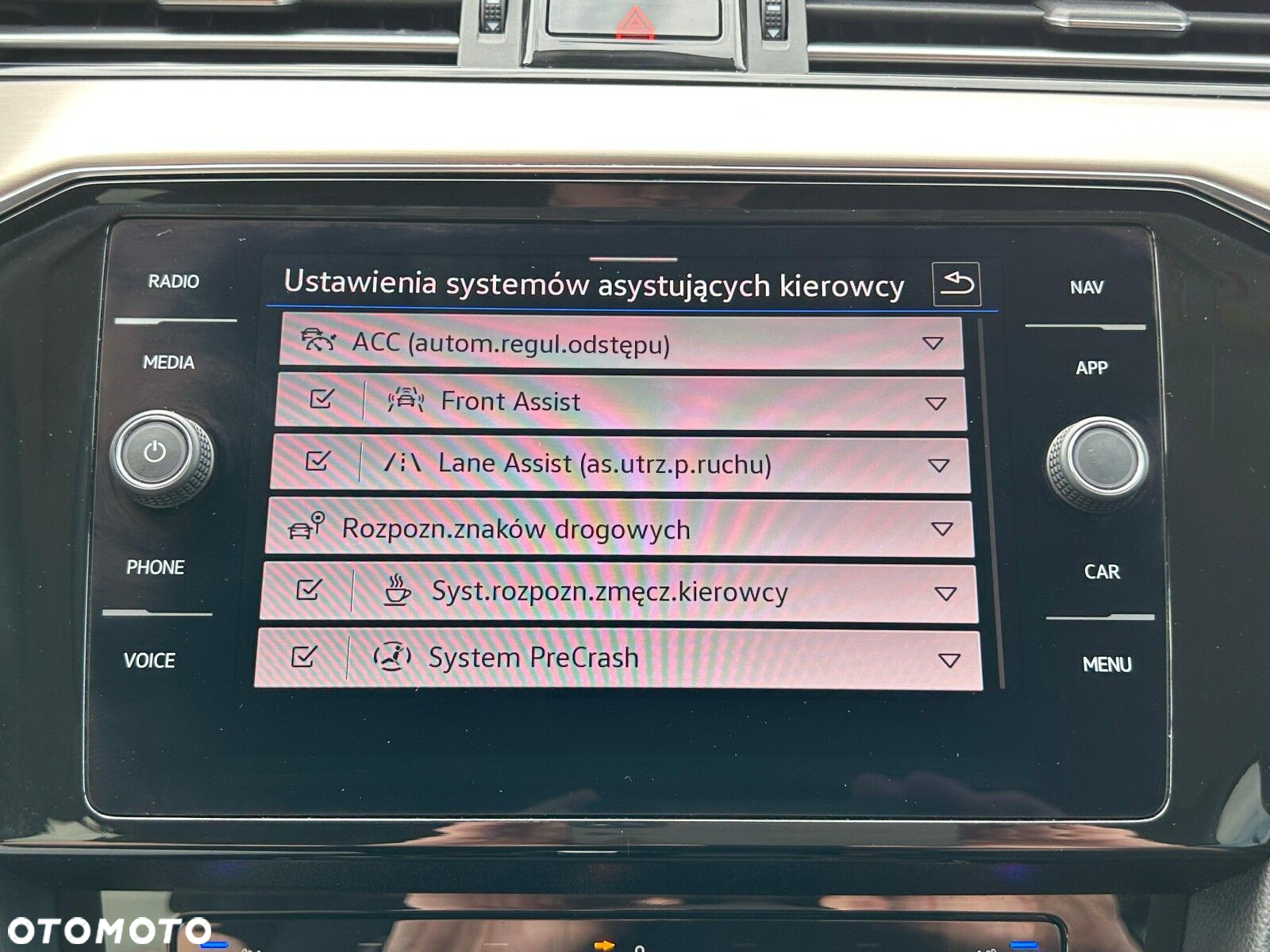 Volkswagen Passat 2.0 TDI EVO Elegance DSG - 30