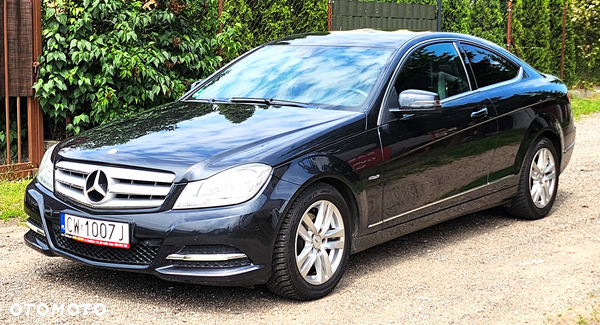 Mercedes-Benz Klasa C 250 CGI BlueEff Sport