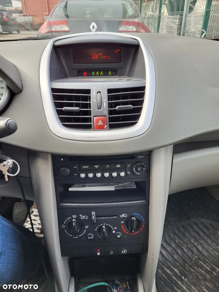 Peugeot 207 1.4 16V Presence - 8