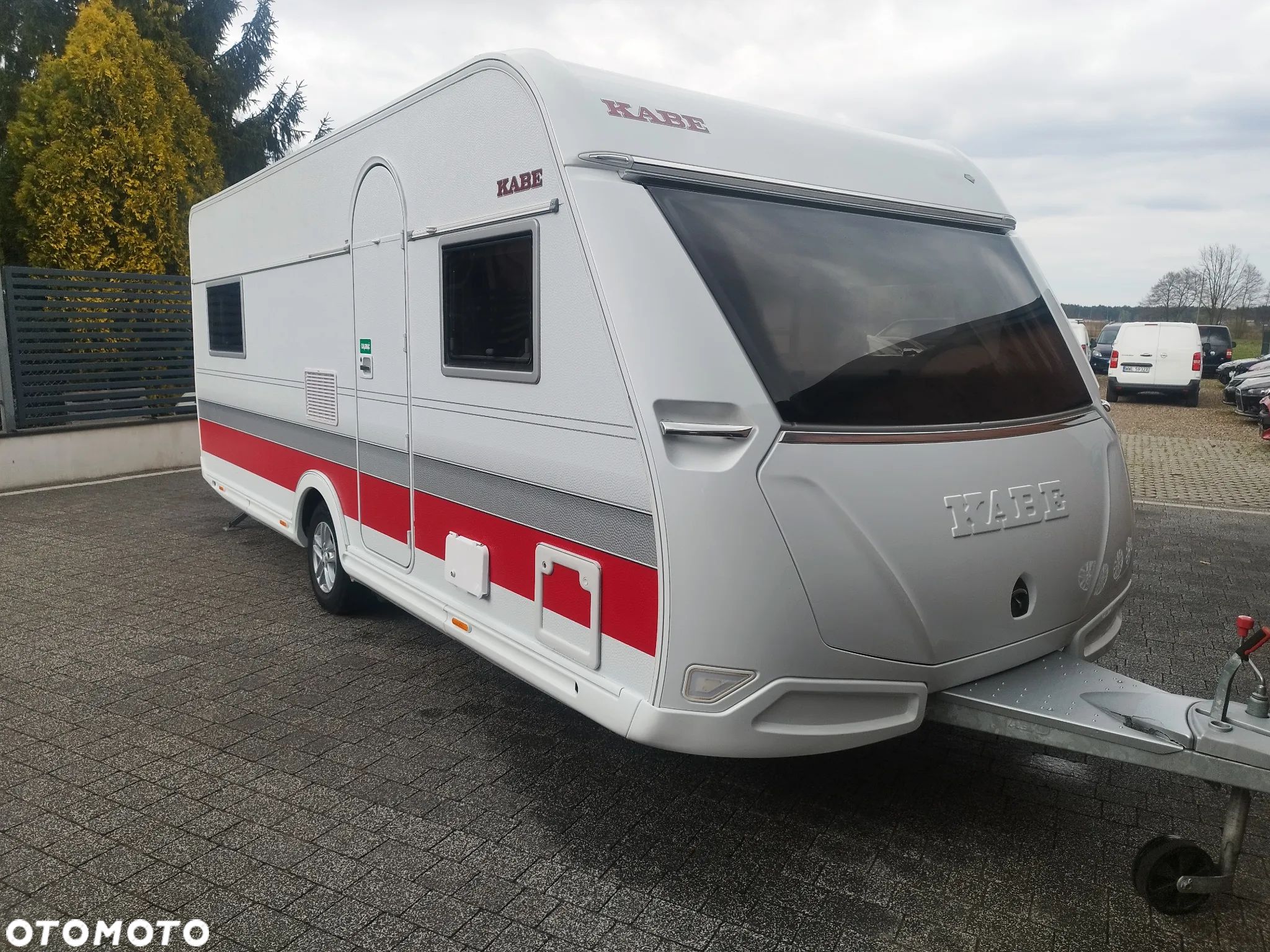 Kabe Kabe Royal 560 GLE - 1