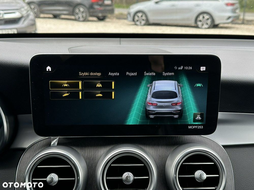 Mercedes-Benz GLC - 38