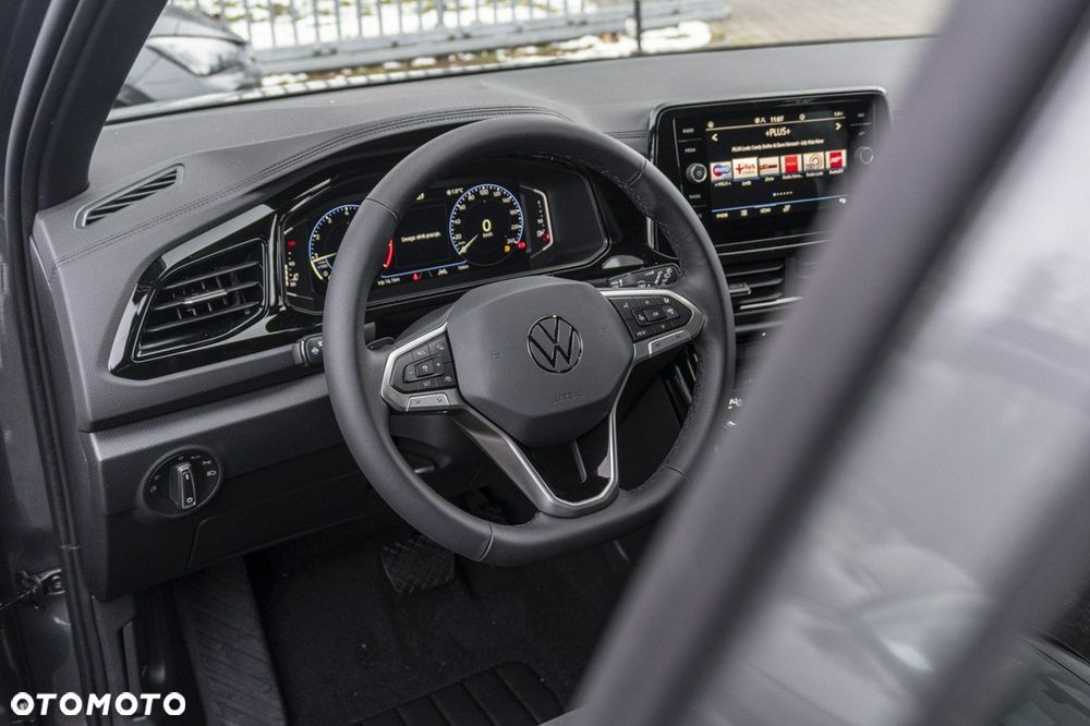 Volkswagen T-Roc - 12