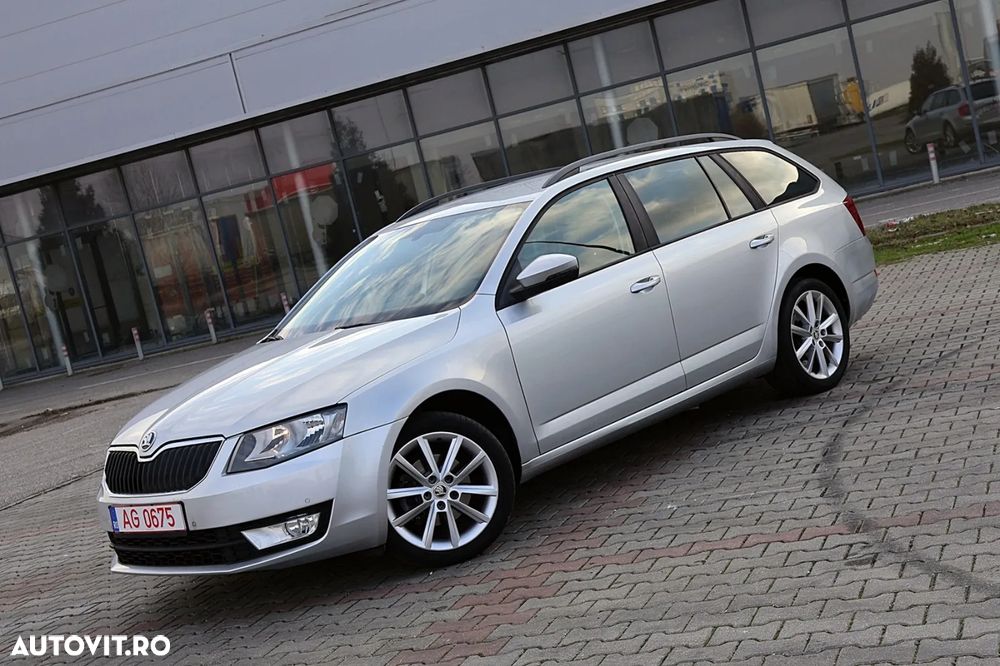 Skoda Octavia Combi 2.0 TDI DSG Ambition - 2