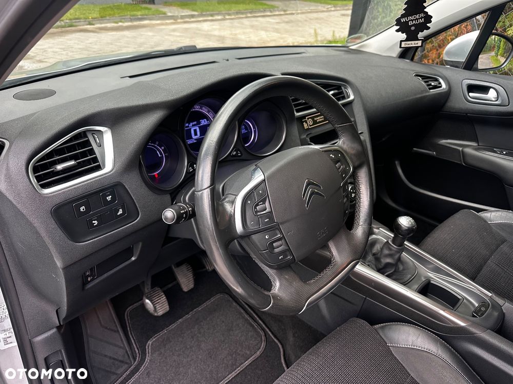 Citroën C4 VTi 120 Exclusive - 19